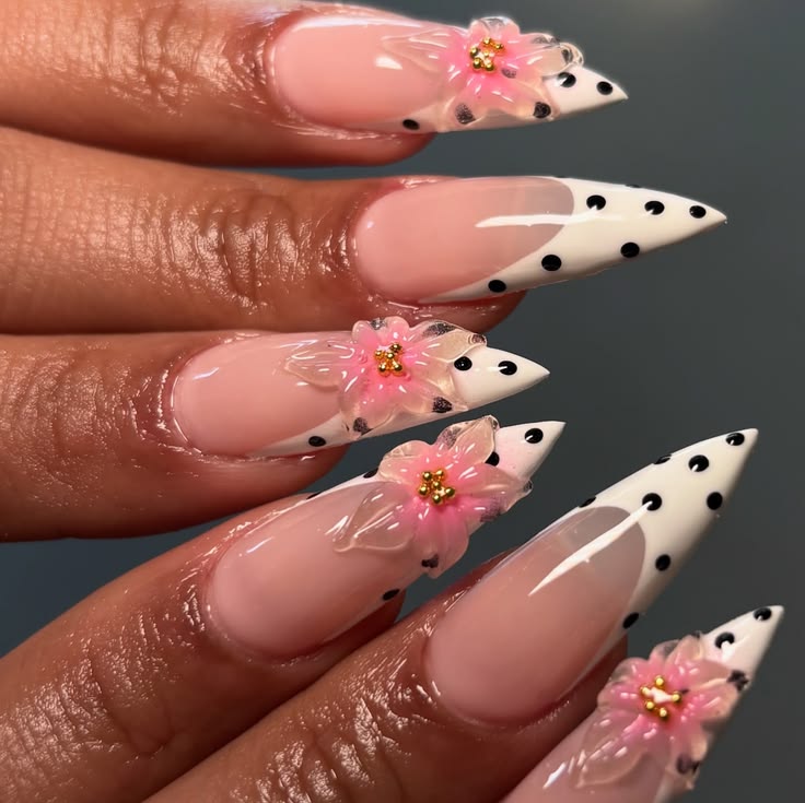 Minimal Girlie